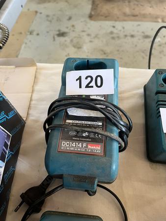 Schnellladegerät MAKITA EDC 1414F 7,2 bis 14,4 V Schnellladegerät MAKITA EDC 1414F 7,2 bis 14,4 V