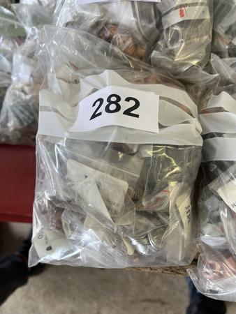 Paket mit Auspuff-,Feingewinde- u. Sicherungsmuttern, Stehbolzen, Hitzeschutzscheiben u. Kupferdichtringe Paket mit Auspuff-,Feingewinde- u. Sicherungsmuttern, Stehbolzen, Hitzeschutzscheiben u. Kupferdichtringe