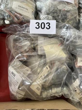 Paket mit Auspuff-,Feingewinde- u. Sicherungsmuttern, Stehbolzen, Hitzeschutzscheiben u. Kupferdichtringe Paket mit Auspuff-,Feingewinde- u. Sicherungsmuttern, Stehbolzen, Hitzeschutzscheiben u. Kupferdichtringe