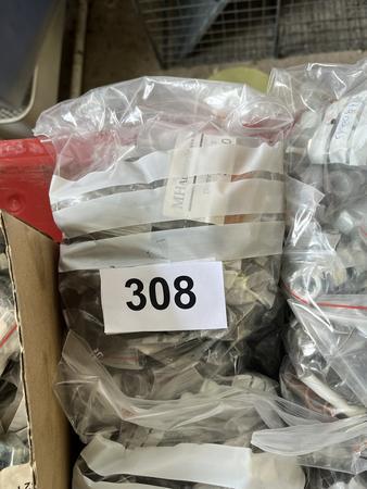 Paket mit Auspuff-,Feingewinde- u. Sicherungsmuttern, Stehbolzen, Hitzeschutzscheiben u. Kupferdichtringe Paket mit Auspuff-,Feingewinde- u. Sicherungsmuttern, Stehbolzen, Hitzeschutzscheiben u. Kupferdichtringe