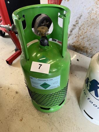 12.5 kg Kältemittel mit Einsatzflasche R 134 a 12.5 kg Kältemittel mit Einsatzflasche R 134 a