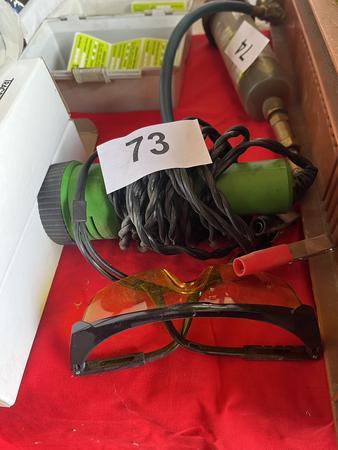 Prüflampe mit Schutzbrille für Testflüssigkeit Prüflampe mit Schutzbrille für Testflüssigkeit