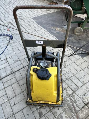 WACKER Rüttelplatte, ca. 90 kg - Kupplung angebl. defekt WACKER Rüttelplatte, ca. 90 kg - Kupplung angebl. defekt