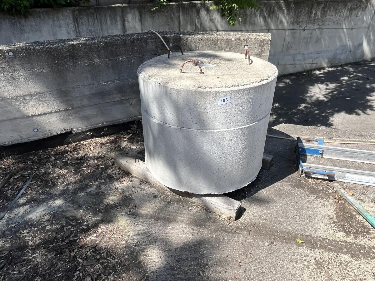 Betonringe gefüllt