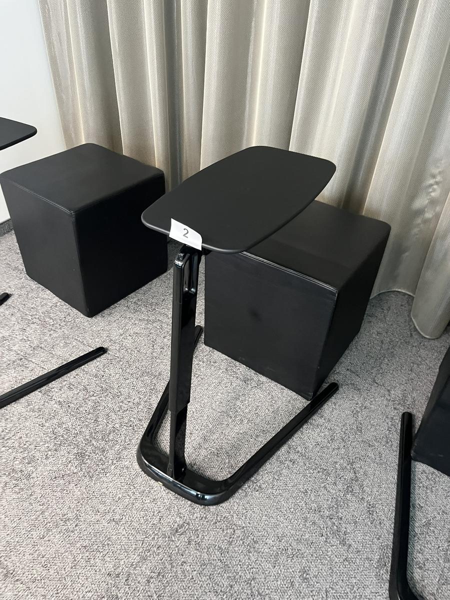 höhenverstellbarer Konferenz-,Beistelltisch ca.50/28 cm mit Hocker 40/40 cm?d=2025-05-21 18:00:01