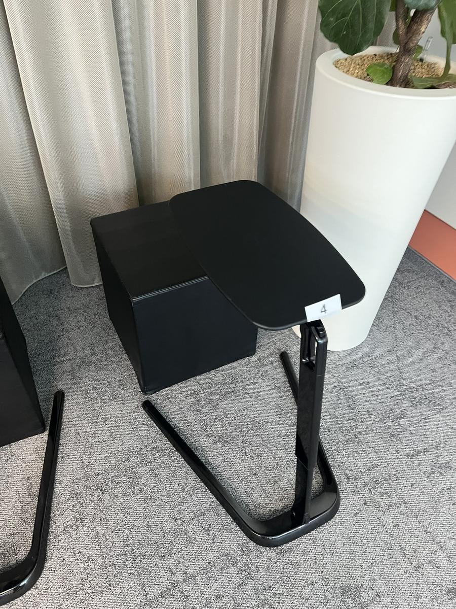 höhenverstellbarer Konferenz-,Beistelltisch ca.50/28 cm mit Hocker 40/40 cm?d=2025-05-21 18:10:17