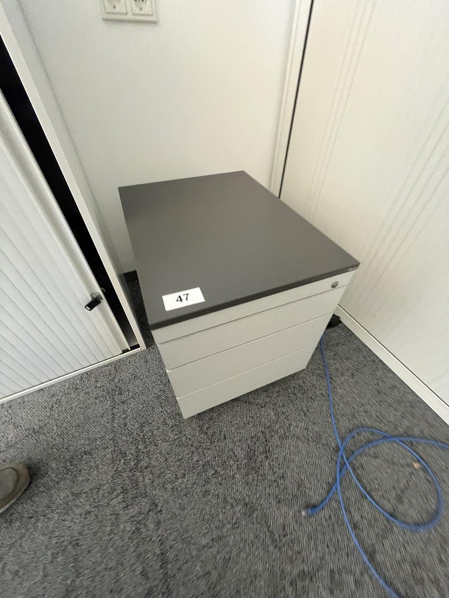 Rollcontainer mit Auszugsladen ca.43/60/53 cm Steelcase?d=2025-05-21 17:30:13