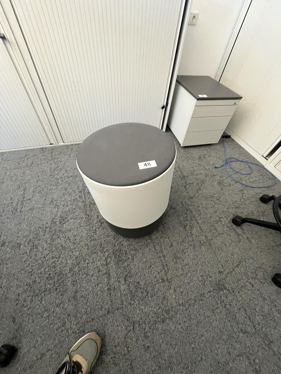 Steelcase Designerhocker mit Kippfunktion?d=2025-05-21 17:28:56