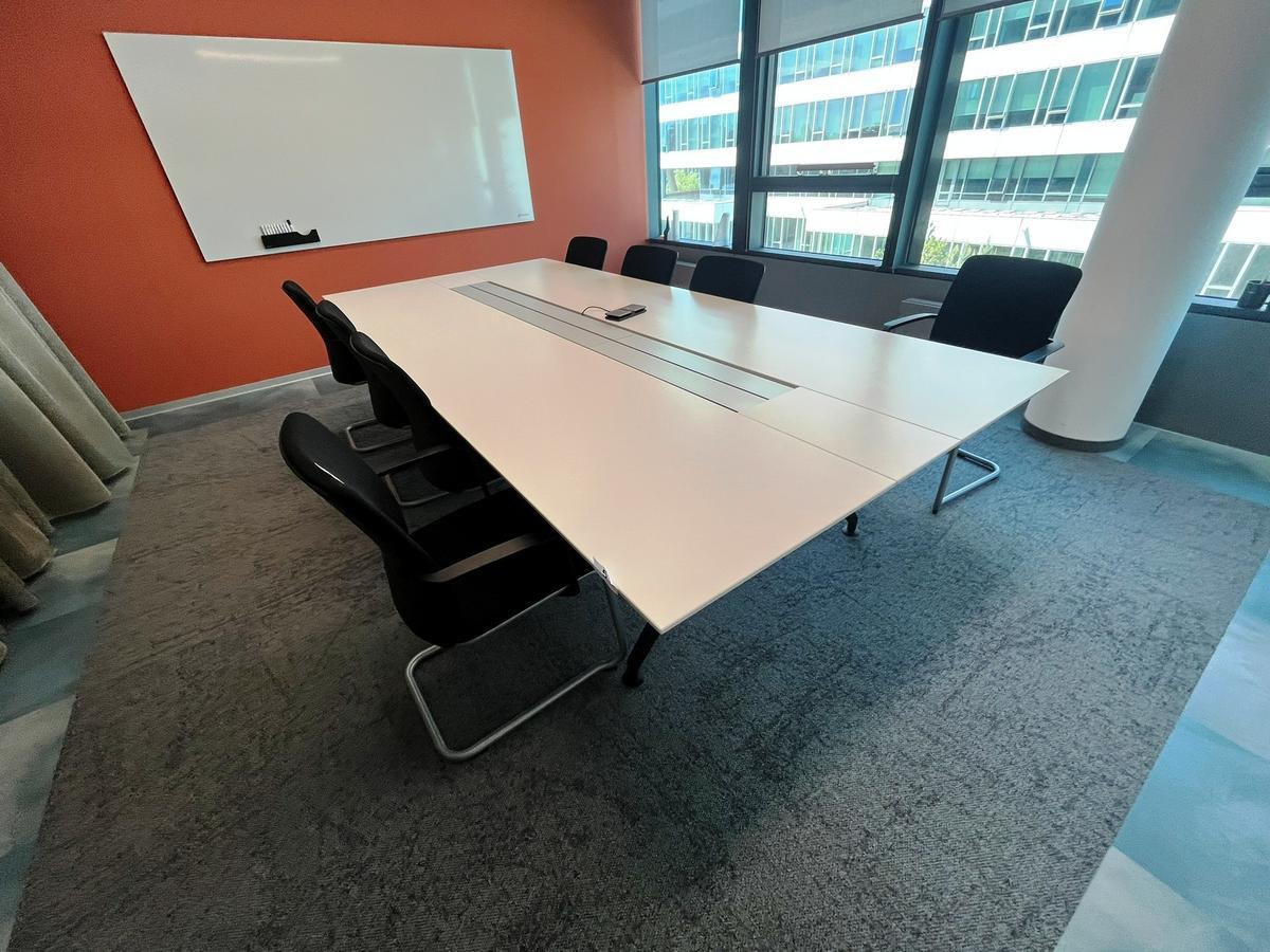 Steelcase Besprechungs-,Konferenztisch mit 325x150 cm?d=2025-05-21 18:04:45