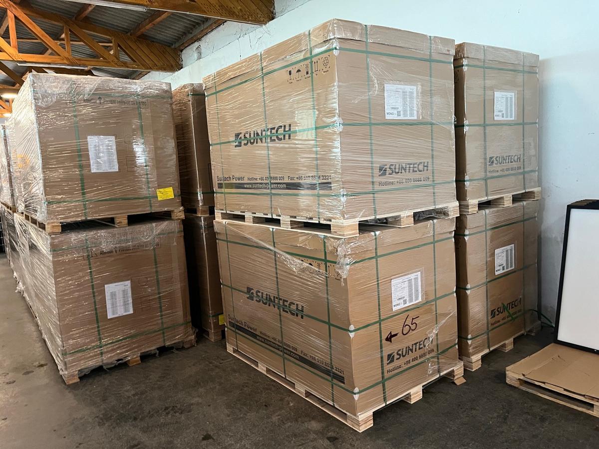 22 Stk. Solar Paneele, Typ Suntech 435W, ca. 10 kW (9.57 kW)?d=2025-05-21 17:54:59