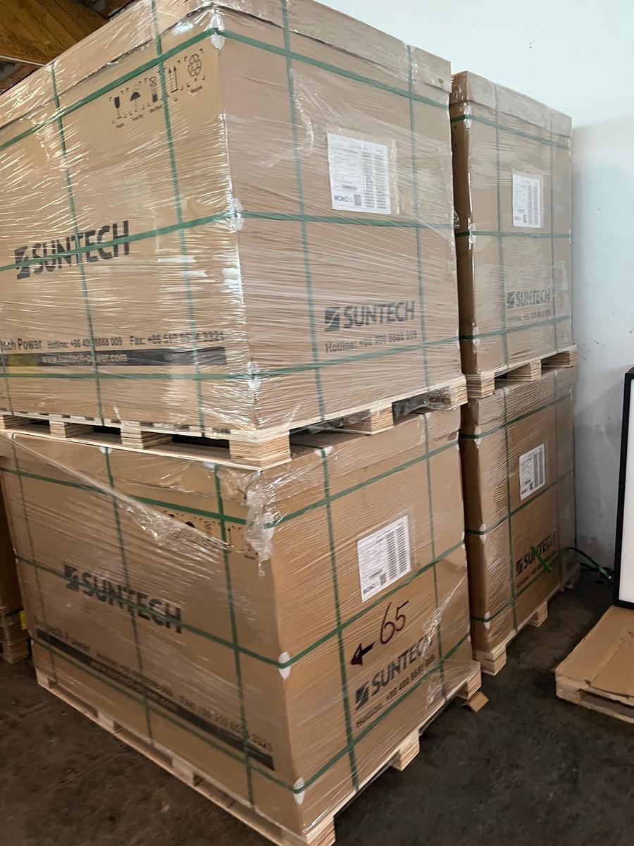 36 Stk. Solar Paneele, Typ Suntech 435W, ca. 15 kW (15.66 kW)?d=2025-05-21 18:05:58