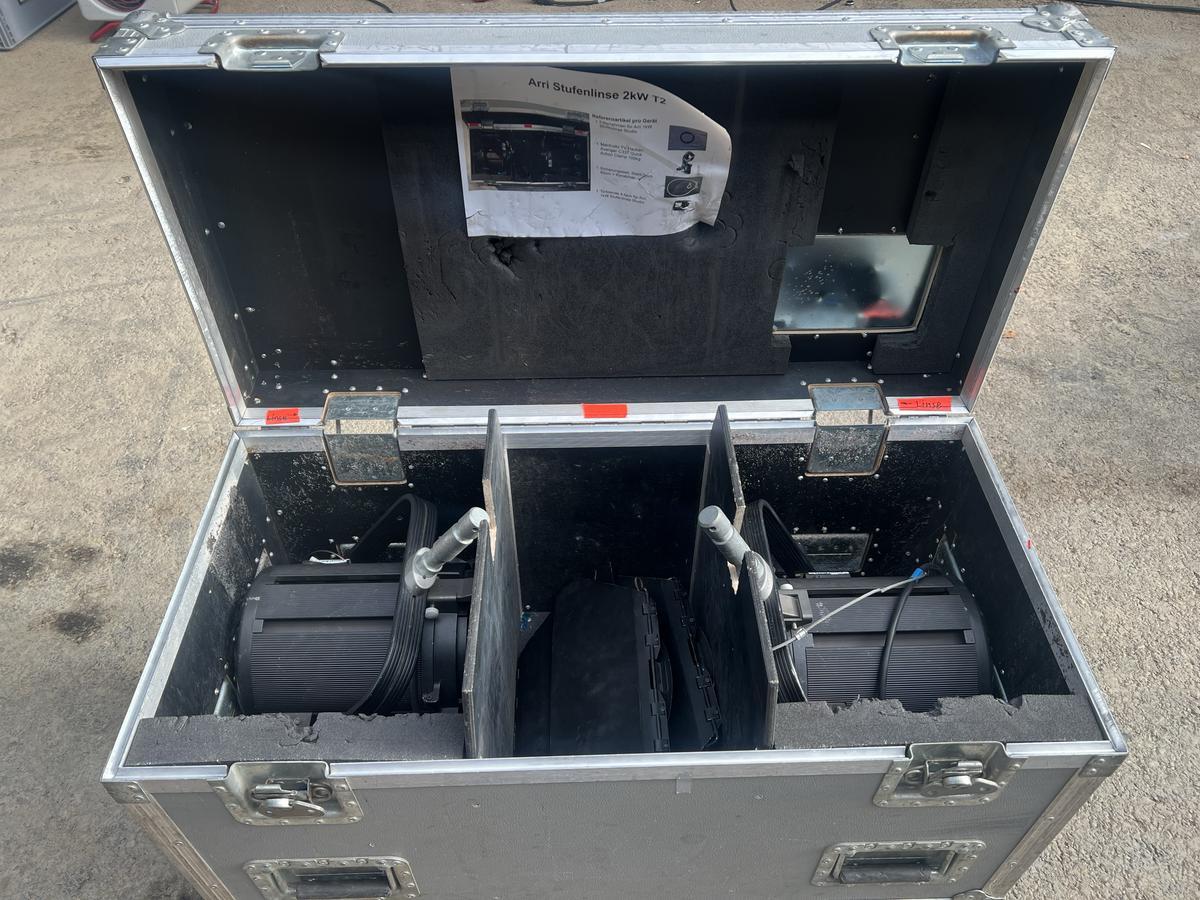 2x ARRI T2 black inc. case?d=2025-05-22 00:03:07