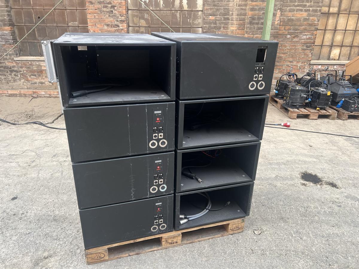 8 x Rack Basement for PA with inverter for 12V battaries?d=2025-05-22 00:17:48