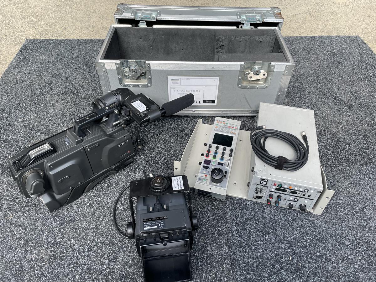 Sony DXC-D55P Kamera + Triax Adapter + Sportsucher + CCU + RCP + Case + Studiosucher?d=2025-05-22 00:06:55