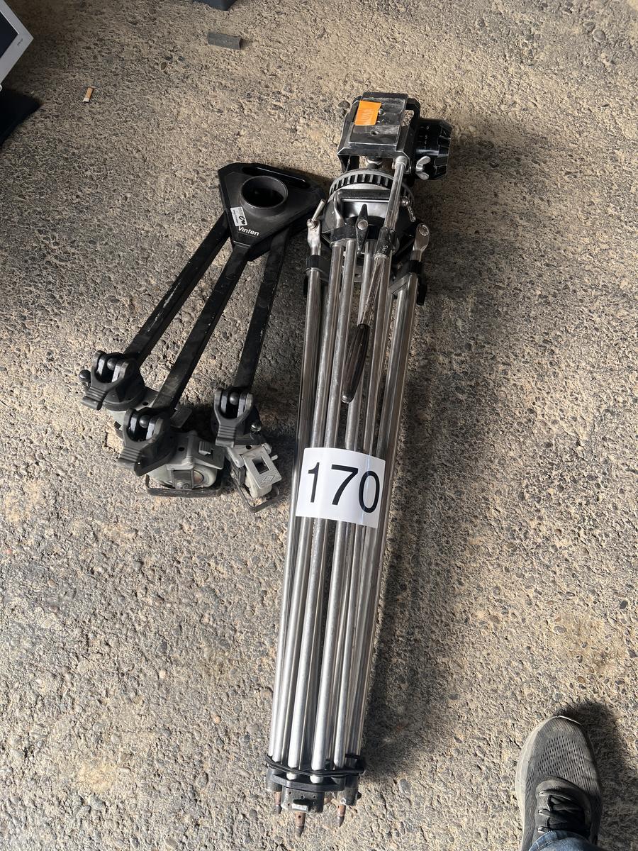 Vinten Kamerastativ mit Rollspinne?d=2025-05-22 00:05:33