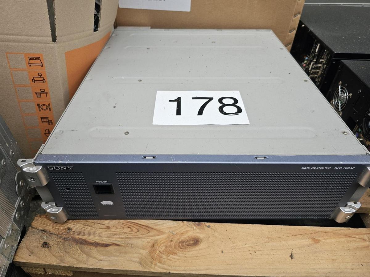 Sony DFS-700P video switcher mainframe?d=2025-05-23 08:30:38