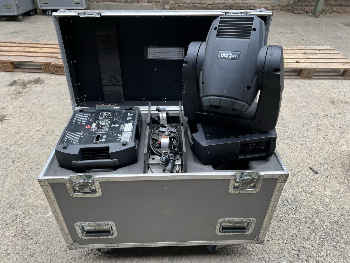2x Martin MAC250 Krypton incl. case?d=2025-05-21 18:33:07