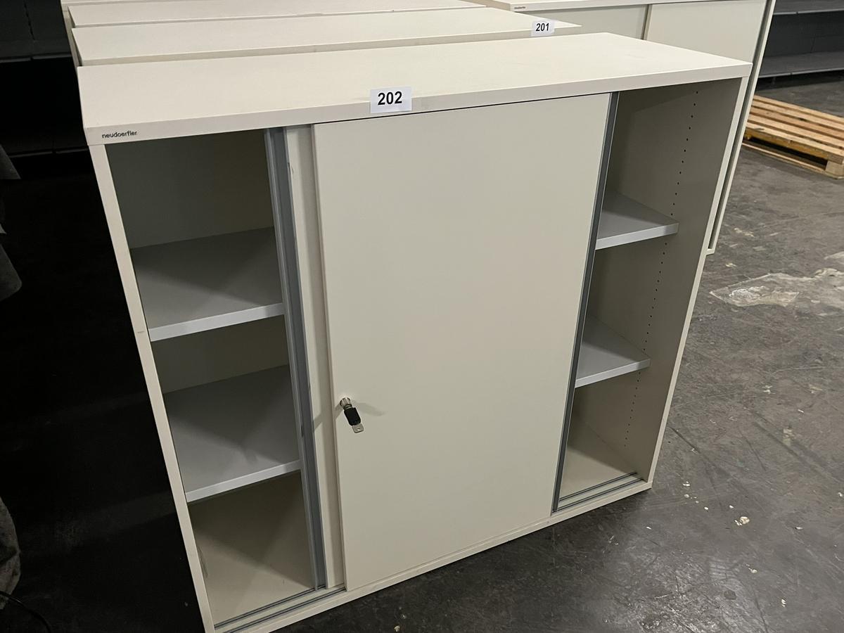 Neudörfler Aktenschrank 120/110 cm 3 Ordnerhöhen mit Schlüssel?d=2025-05-21 17:35:10