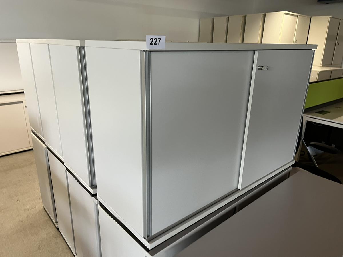 Aktenschrank 120/78 cm mit Schiebetüre 2 Ordnerhöhen?d=2025-05-21 18:15:22