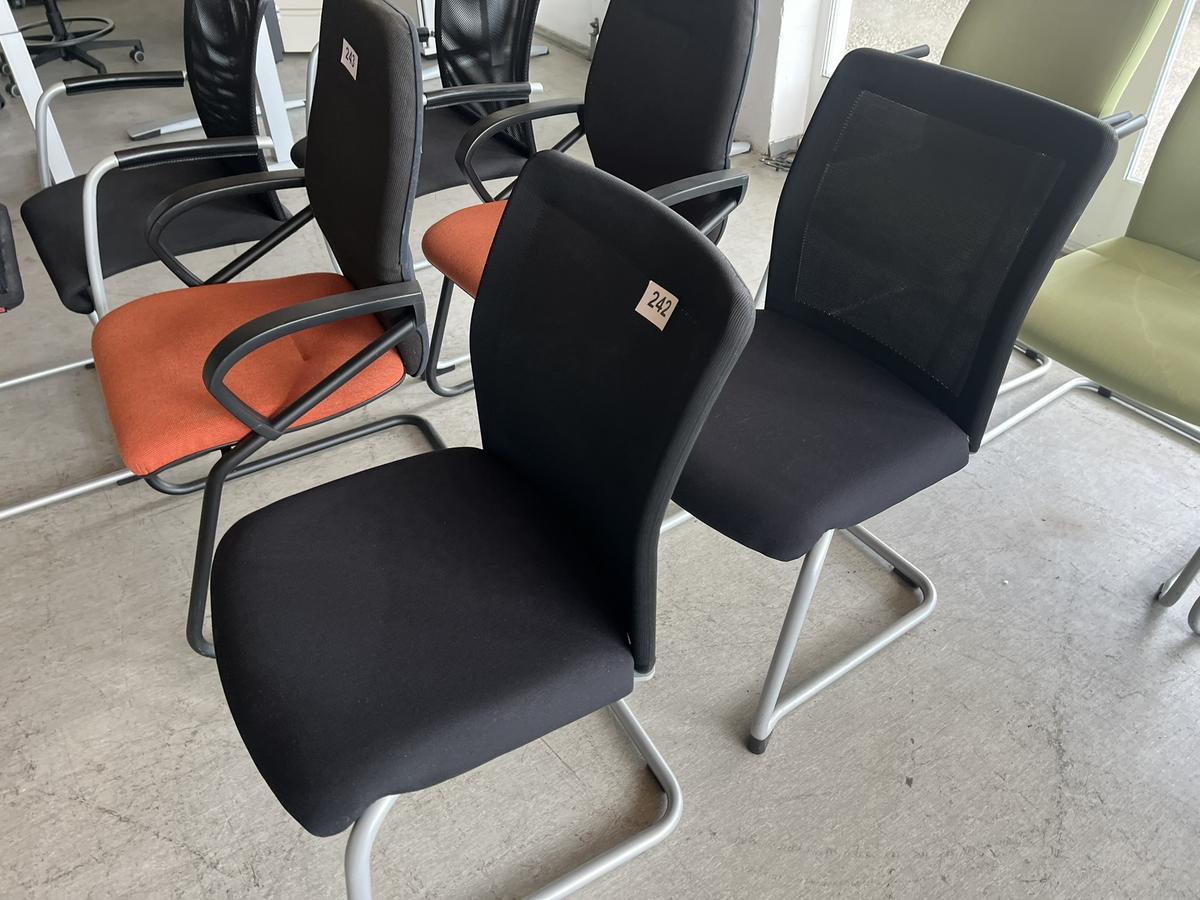 2 Stück Bürostühle?d=2025-05-21 17:40:22
