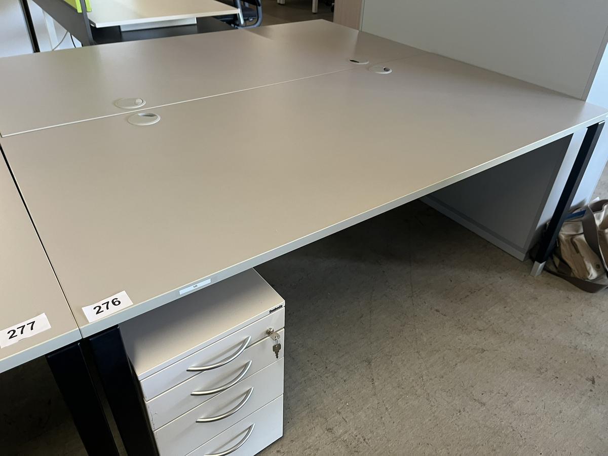 HALI Schreibtisch ca. 170x80 cm?d=2025-05-21 17:45:12