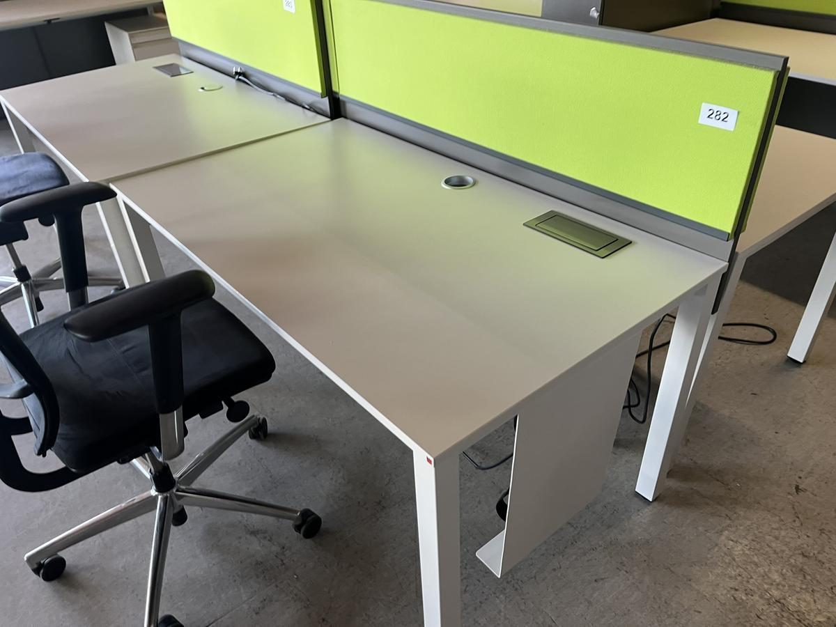 BLAHA Schreibtisch 140/80 cm mit Auszugsladencontainer?d=2025-05-21 18:16:34
