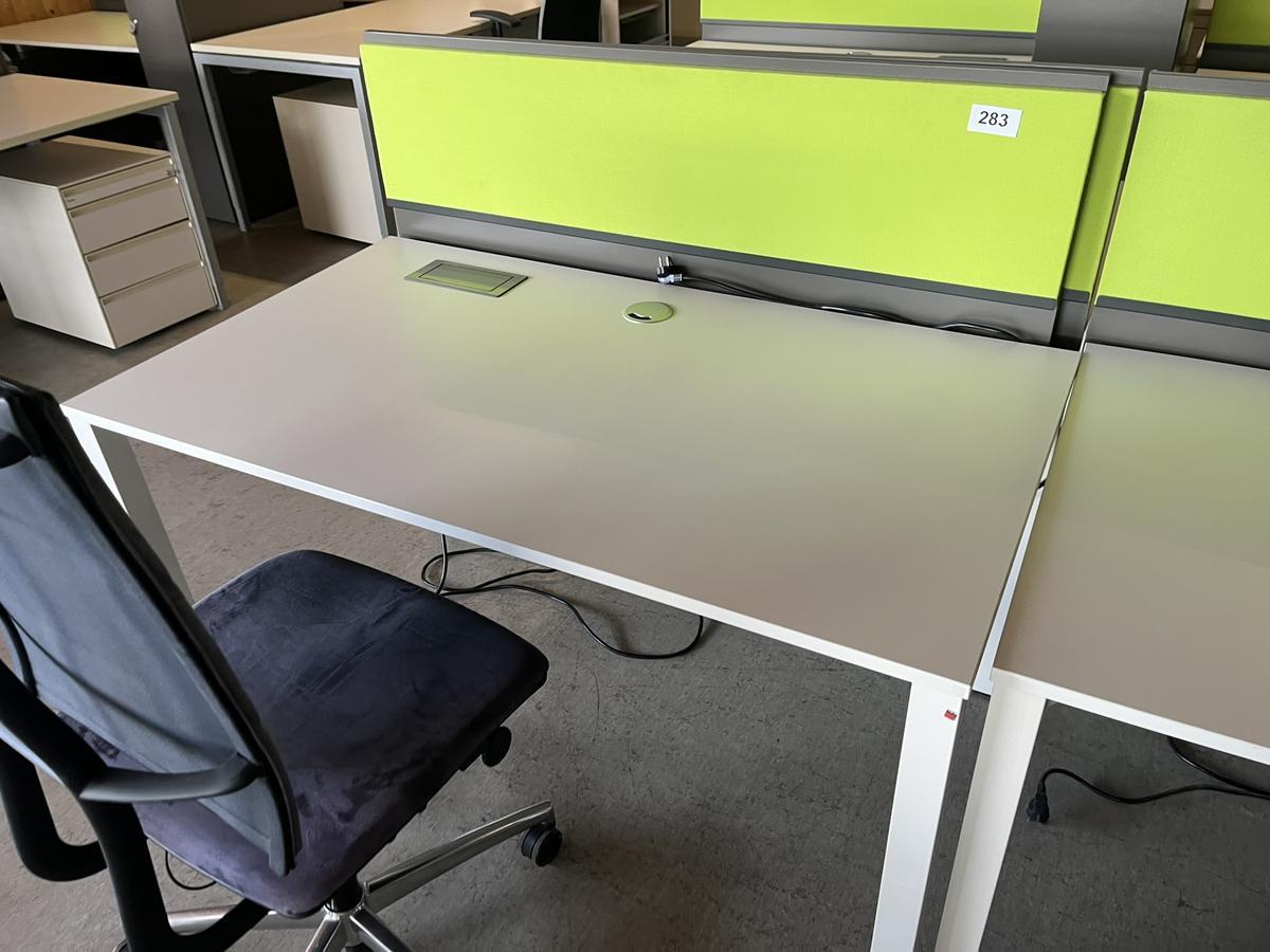 BLAHA Schreibtisch 140/80 cm mit Auszugsladencontainer?d=2025-05-21 18:23:06