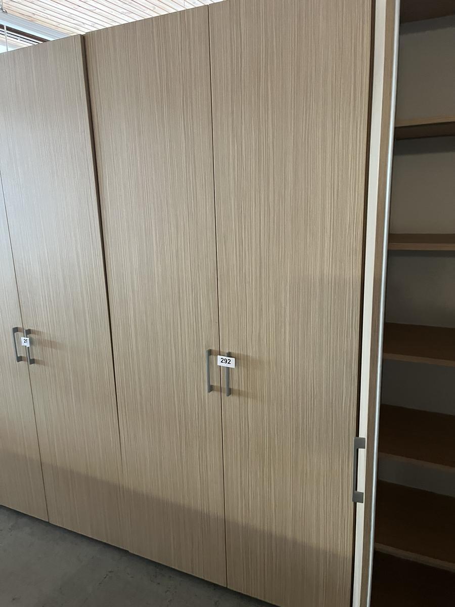 BLAHA Aktenschrank ca. 100/45/220 cm mit Doppeltüre neuwertig?d=2025-05-21 18:23:07