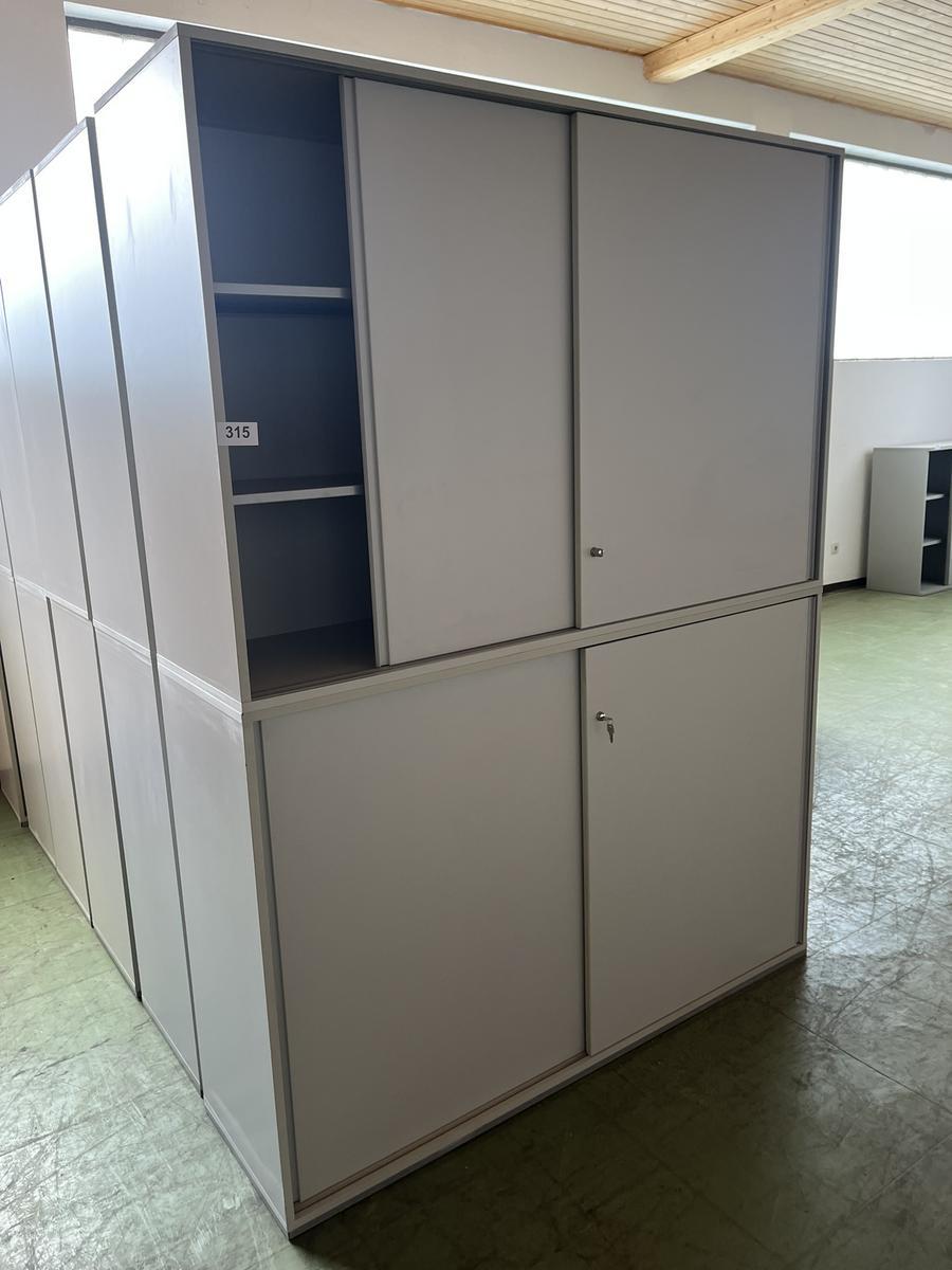 2 Stück Aktenschränke 160/110 cm mit Schiebetüre grau?d=2025-05-21 18:12:49