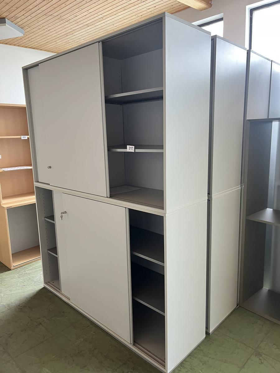 2 Stück Aktenschränke 160/110 cm mit Schiebetüre grau?d=2025-05-21 18:30:43