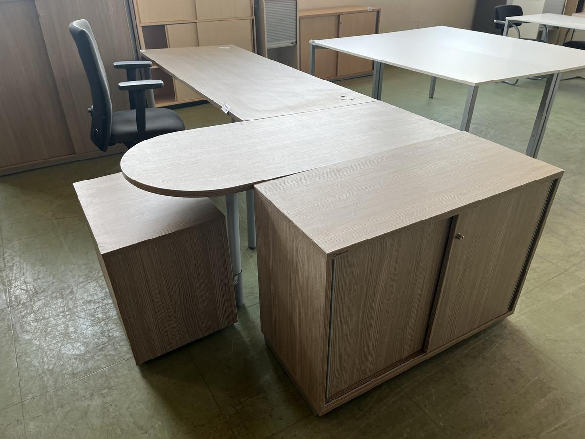 komplettes Büro bestehend aus Schreibtisch 200/80 cm - Anbauecke 160/60 cm, 1 Aktenschrank 120/110 cm, 1 Rollcontainer?d=2025-05-21 18:27:02