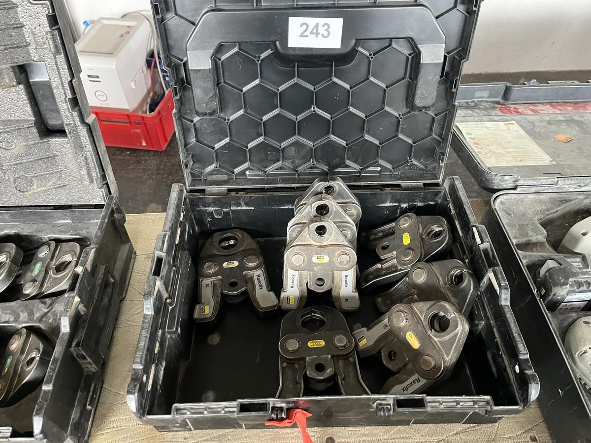 8 Stück Raxofix unterschiedliche Größen