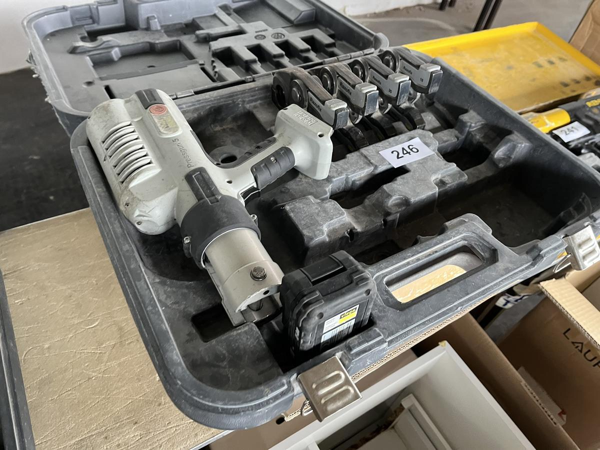 VIEGA Pressgun 5 mit Zubehör im Koffer