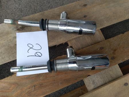 Druckspüler für Urinal, 2 x gebraucht (passend zu Pos. 28) Druckspüler für Urinal, 2 x gebraucht (passend zu Pos. 28)