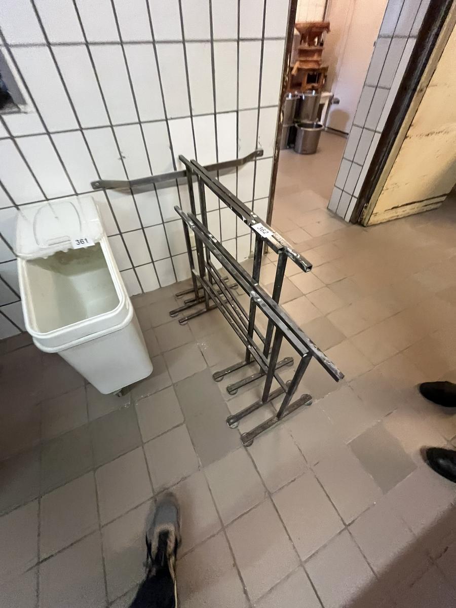 4 Stück Simperl-Abstellständer, 2 x 1000/660 mm, 2 x 840/900 mm