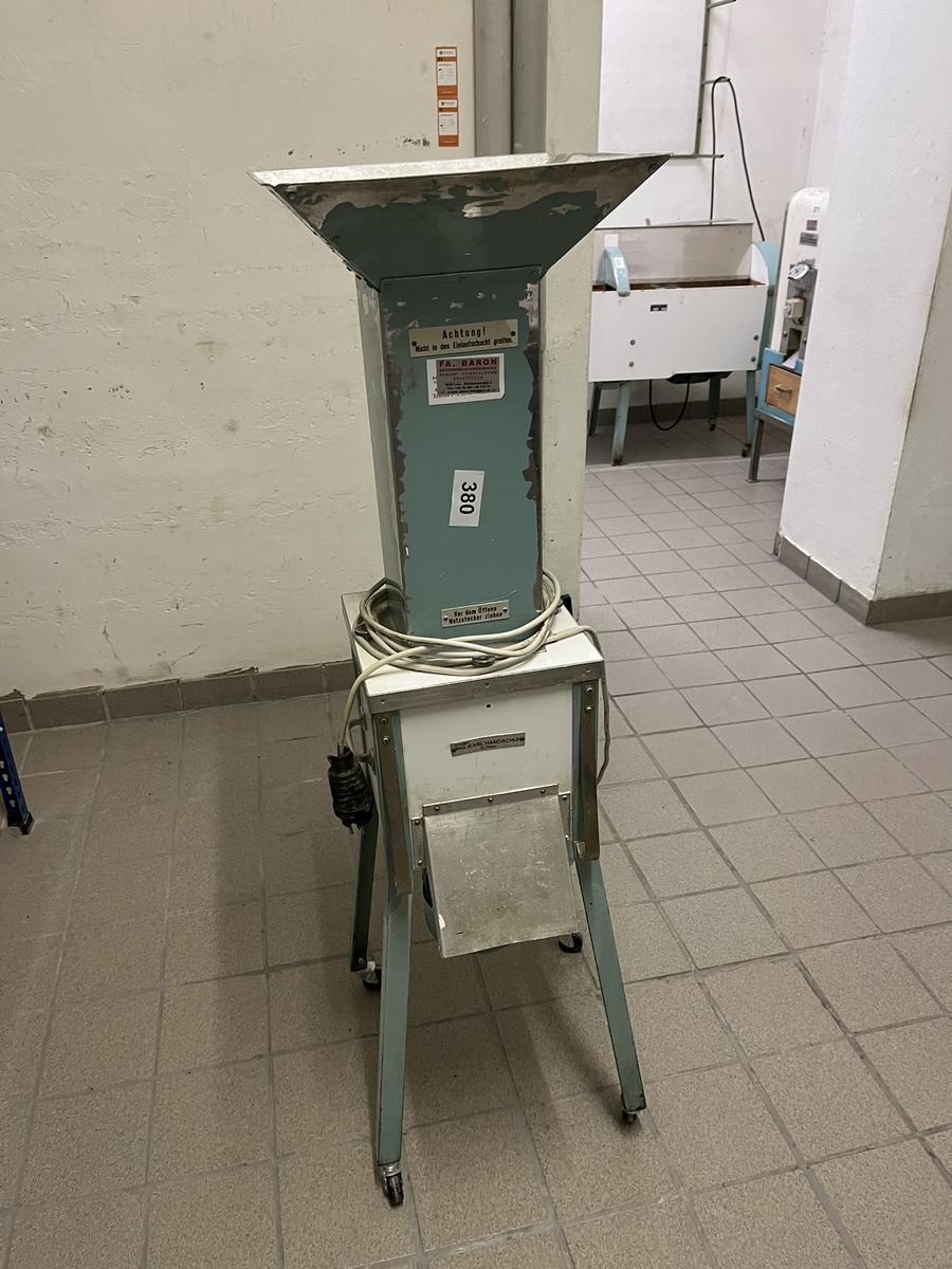 Handschuh Bröselreibmaschine ca. 1450/450/450 mm
