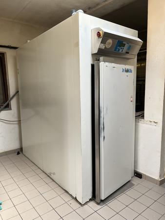 Kolb Gär-, Kältebox, vollautomatisch, 1250/2500/2500 mm, mit Verdampfer,Türe beheizt Kolb Gär-, Kältebox, vollautomatisch, 1250/2500/2500 mm, mit Verdampfer,Türe beheizt