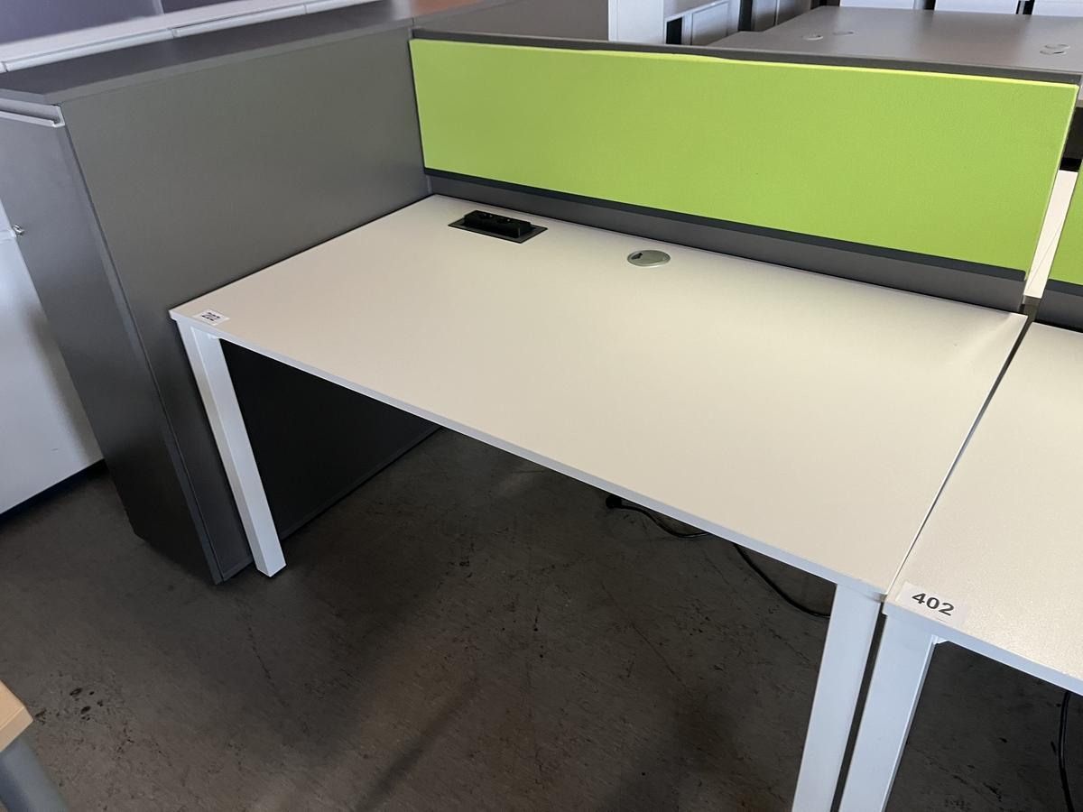 Schreibtischmodul mit Rückwand ca.140x80 cm und Auszugsladenschrank ca. 40 cm?d=2025-12-06 05:57:11