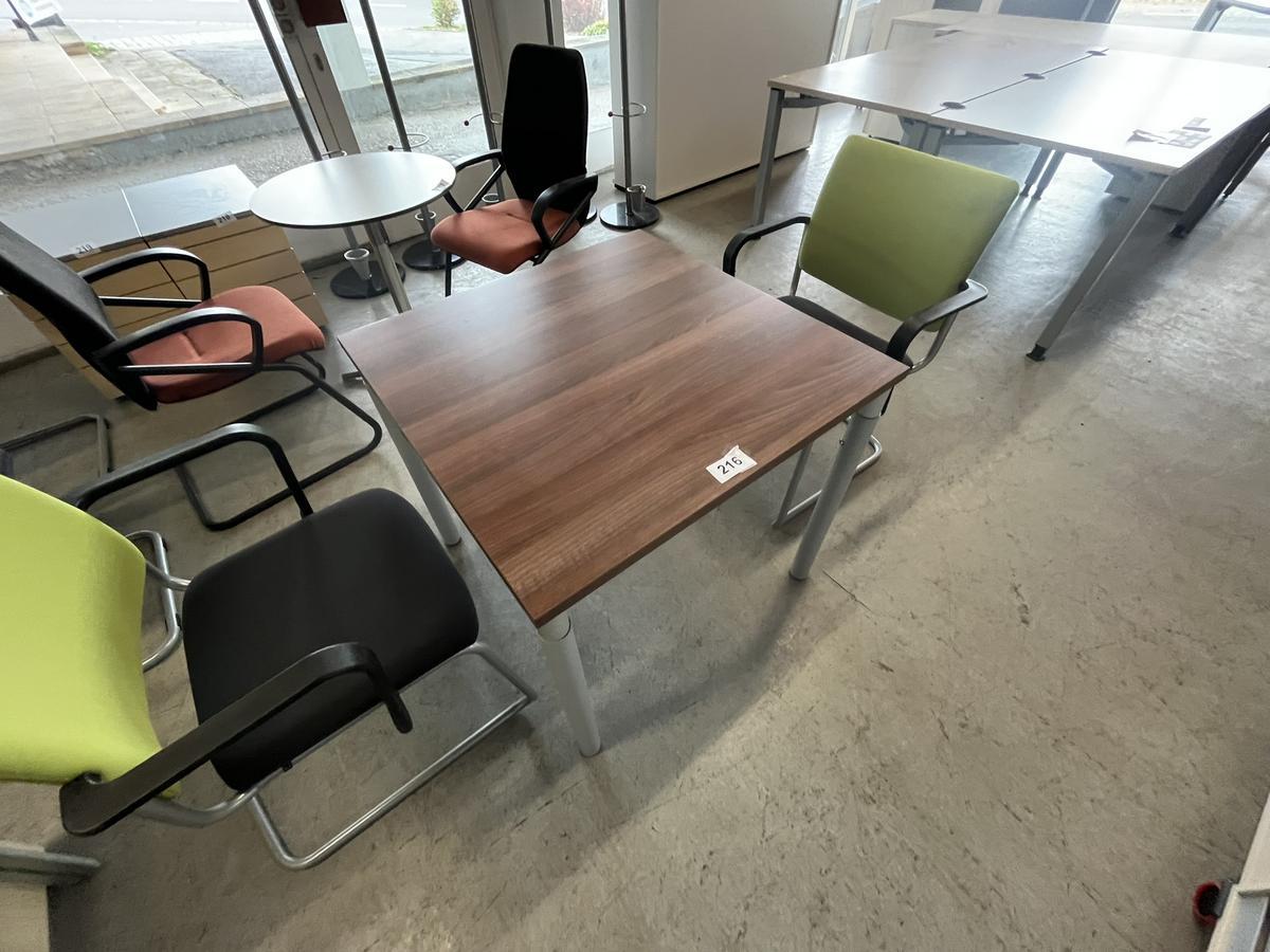 Besprechungstisch mit 80/80 cm mit 2 Stühlen