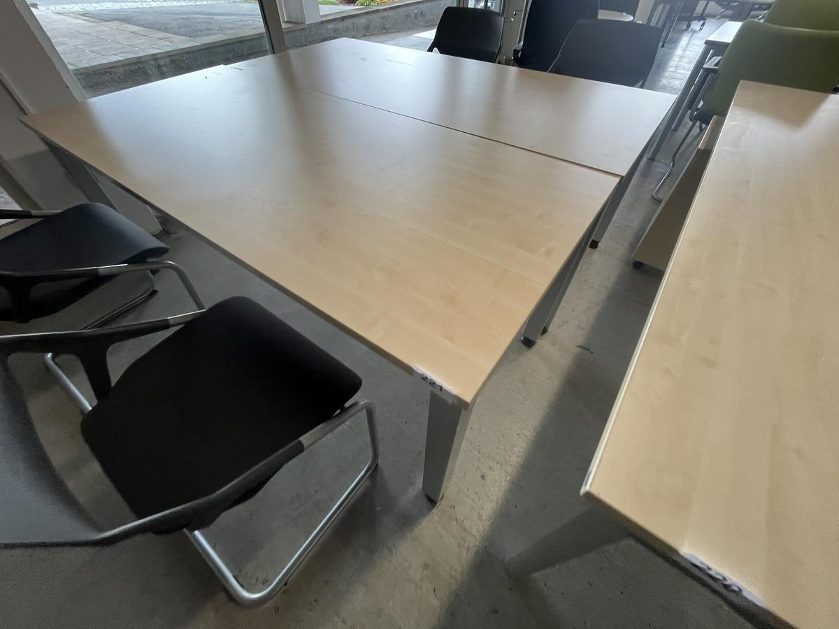 2 Stück Besprechungstische je ca. 180/80 cm?d=2025-12-06 05:57:11