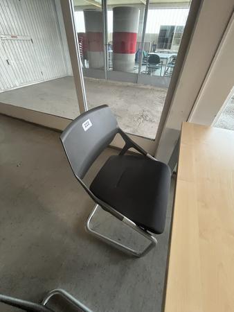 4 Stück Besprechungsstühle 4 Stück Besprechungsstühle