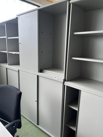 2 Stück Aktenschränke HALI je 120x110 cm 2 Stück Aktenschränke HALI je 120x110 cm