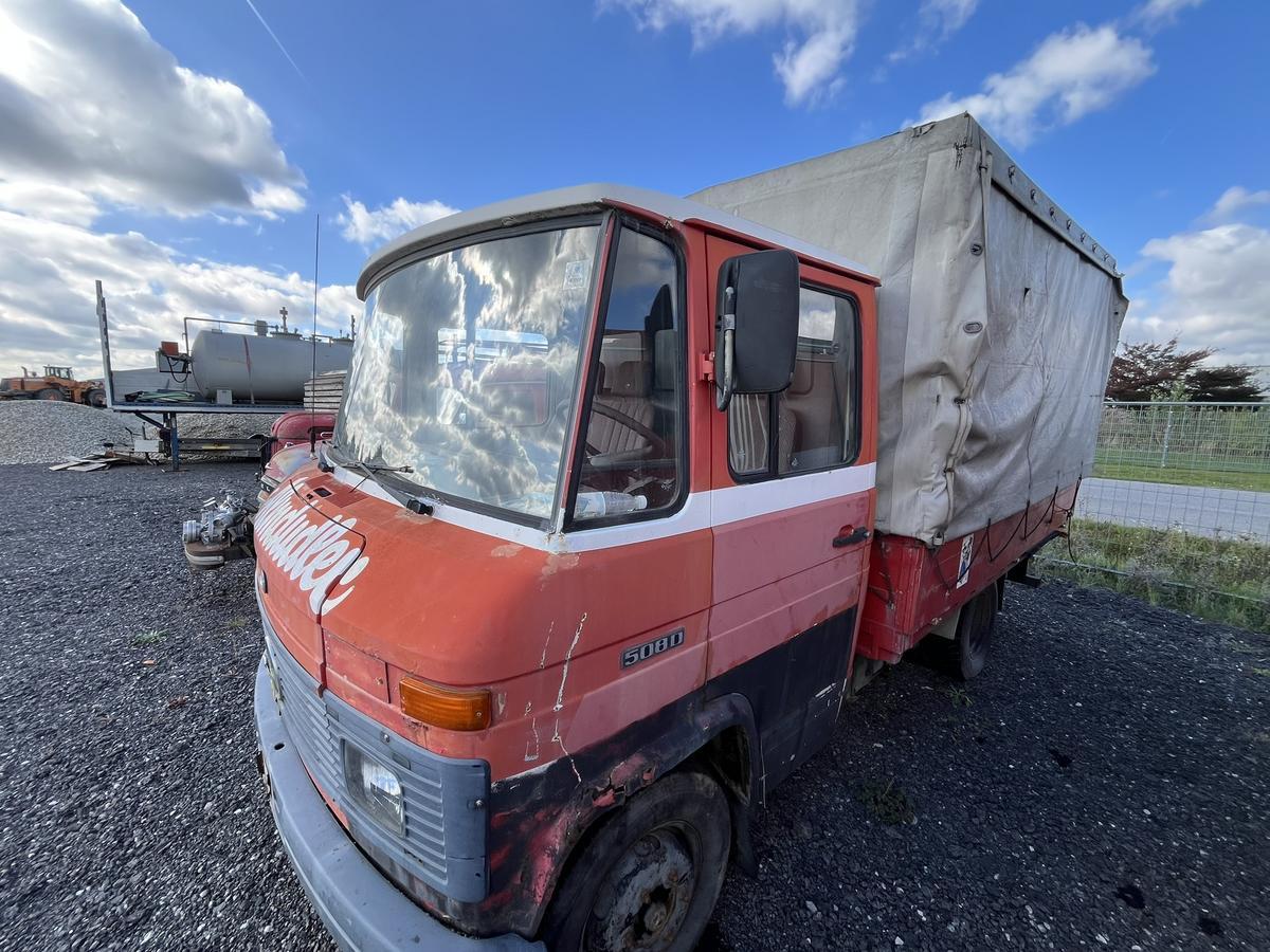 Mercedes 508 D mit Pritschenaufbau Almdudler Plane, BJ 06/1984, 63 kW, Diesel, rot?d=2025-12-06 05:58:21