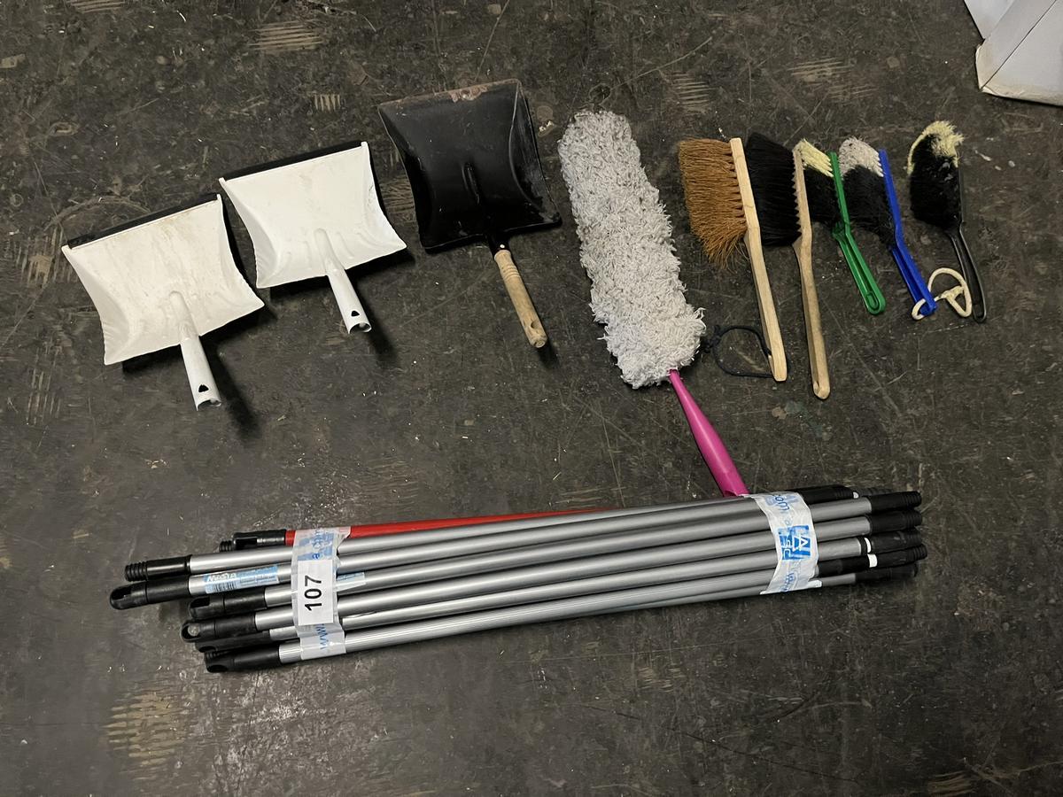 Großposten Handschaufeln/Stiele/Putzbehelfe