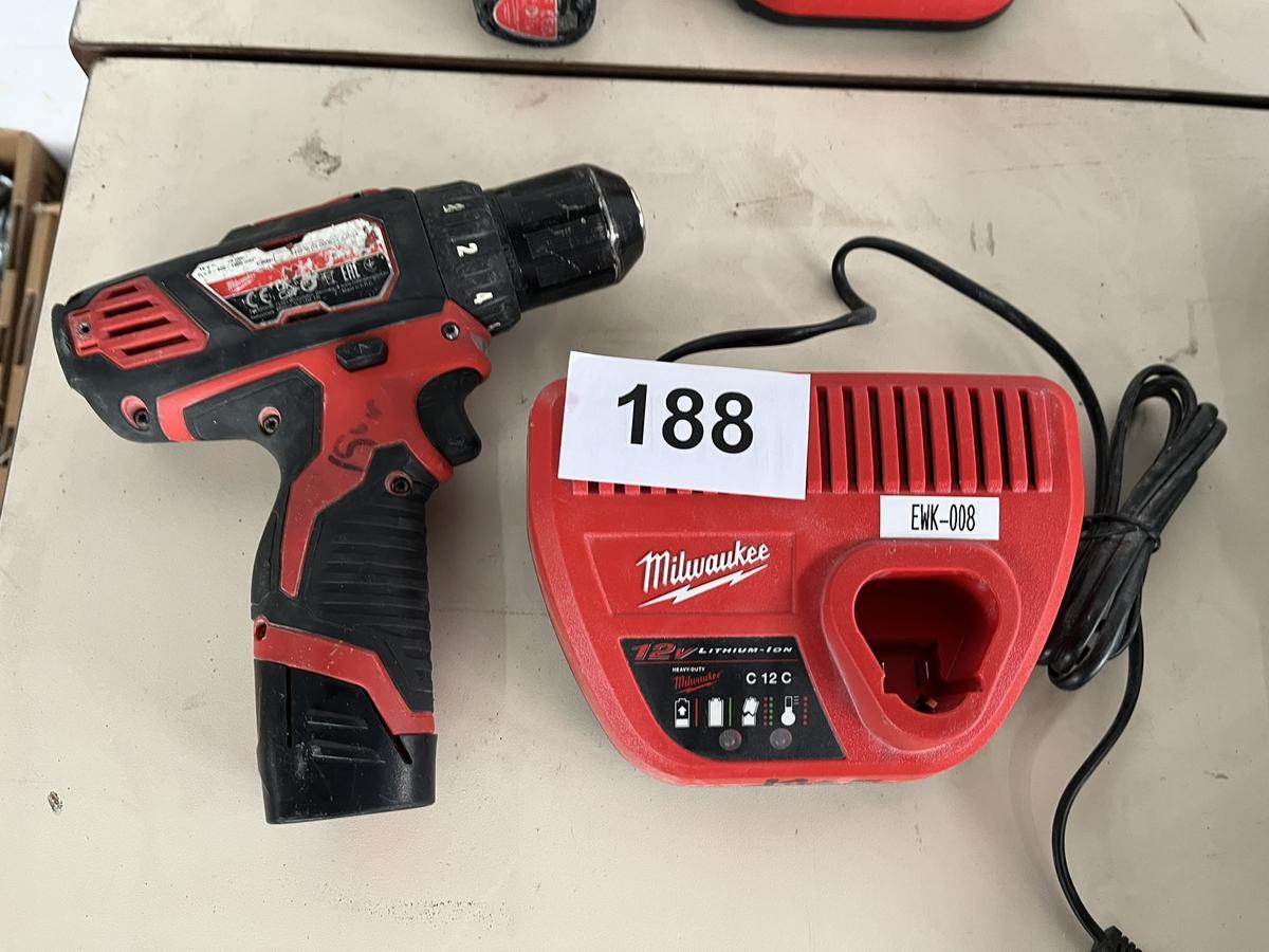 Milwaukee Akku-,Bohrschrauber M 12 BDD 202 C?d=2025-12-06 07:01:10