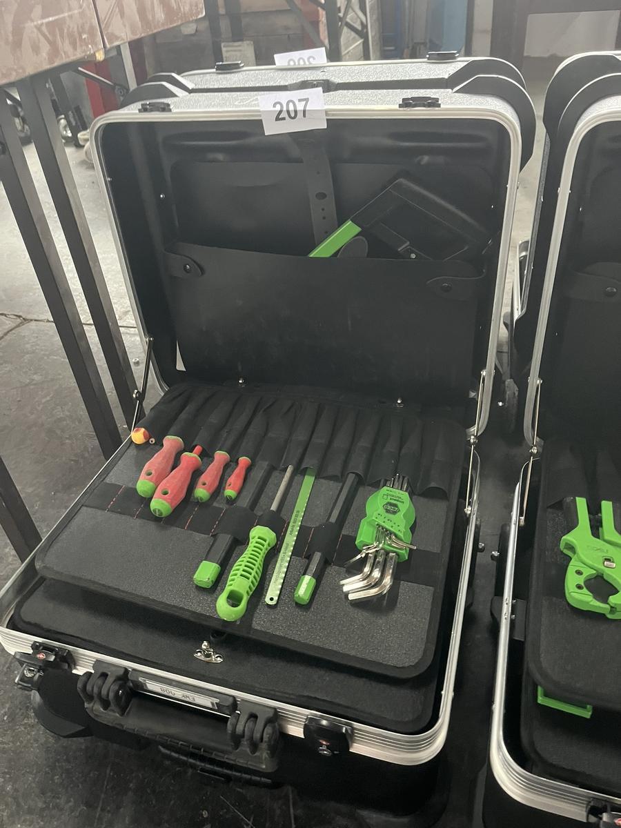 RECA Rollen-,Werkzeugkoffer bestückt mit Handwerkzeugen?d=2025-12-06 06:59:43