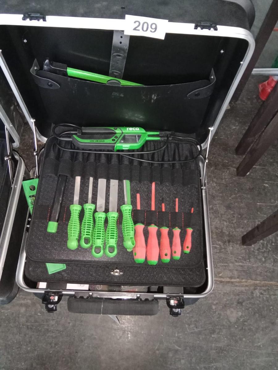 RECA Rollen-,Werkzeugkoffer bestückt mit Handwerkzeugen?d=2025-12-06 07:00:55