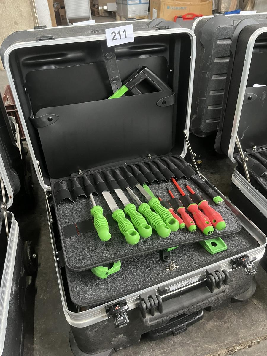 RECA Rollen-,Werkzeugkoffer bestückt mit Handwerkzeugen?d=2025-12-06 07:01:36