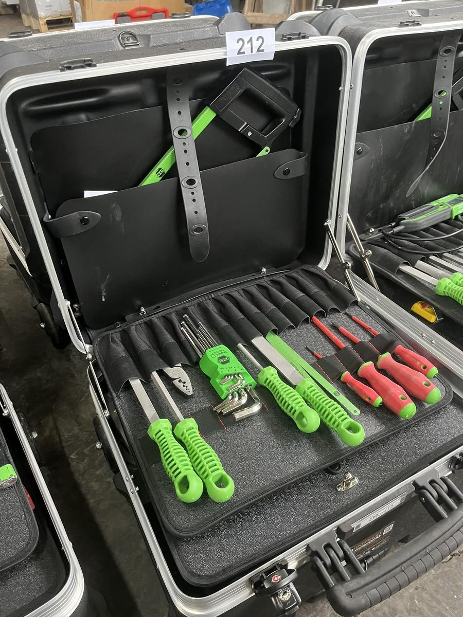 RECA Rollen-,Werkzeugkoffer bestückt mit Handwerkzeugen?d=2025-12-06 07:01:12