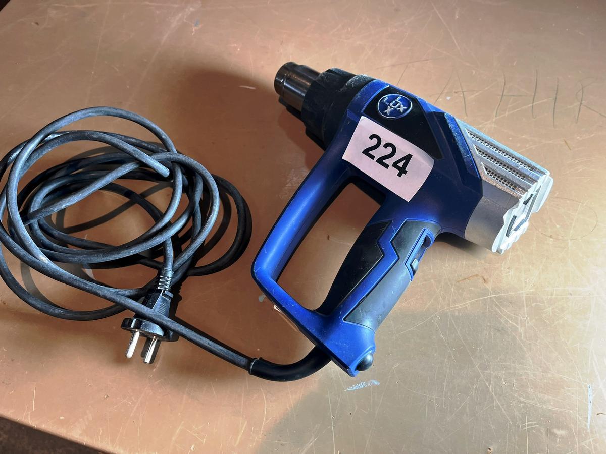 Heißluftfön im Koffer?d=2025-12-06 07:01:11